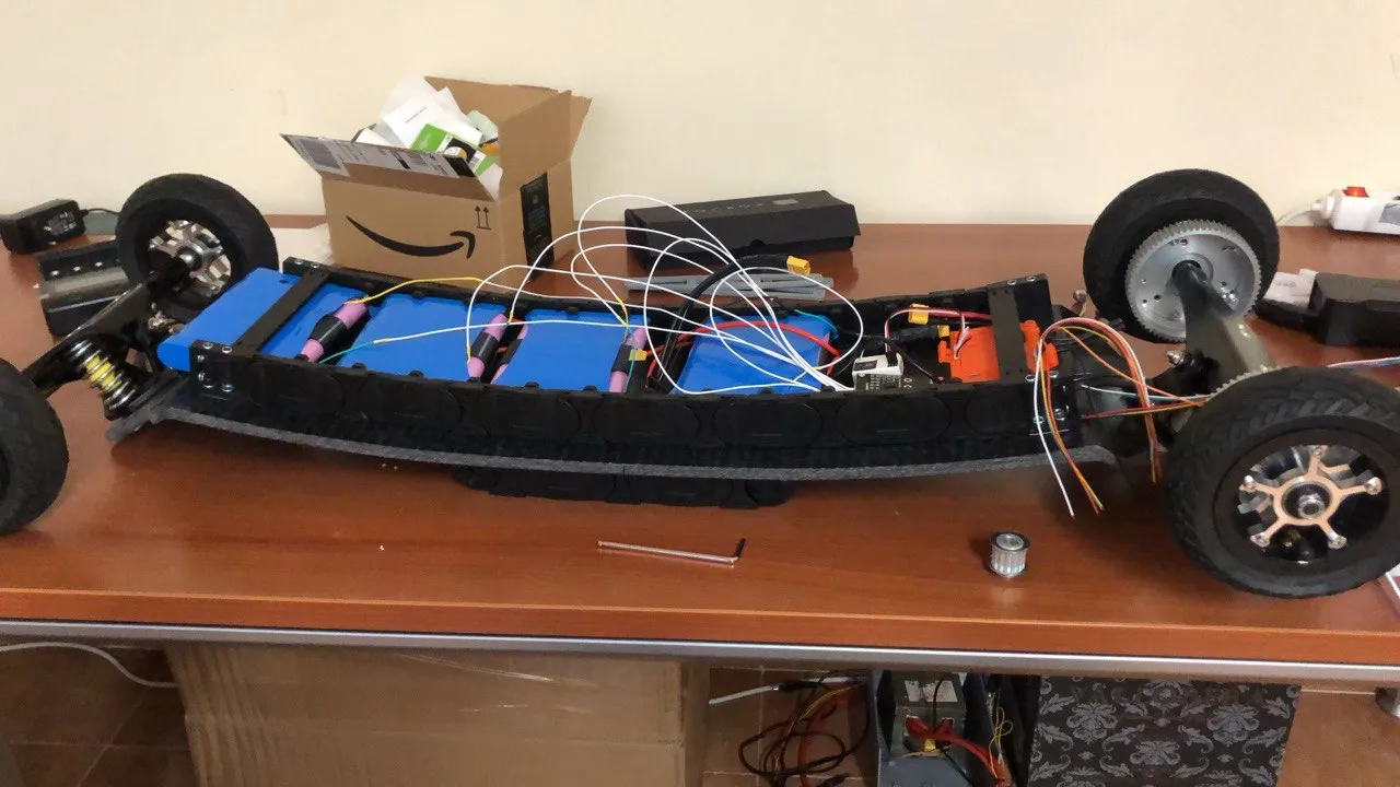 Electric skateboard